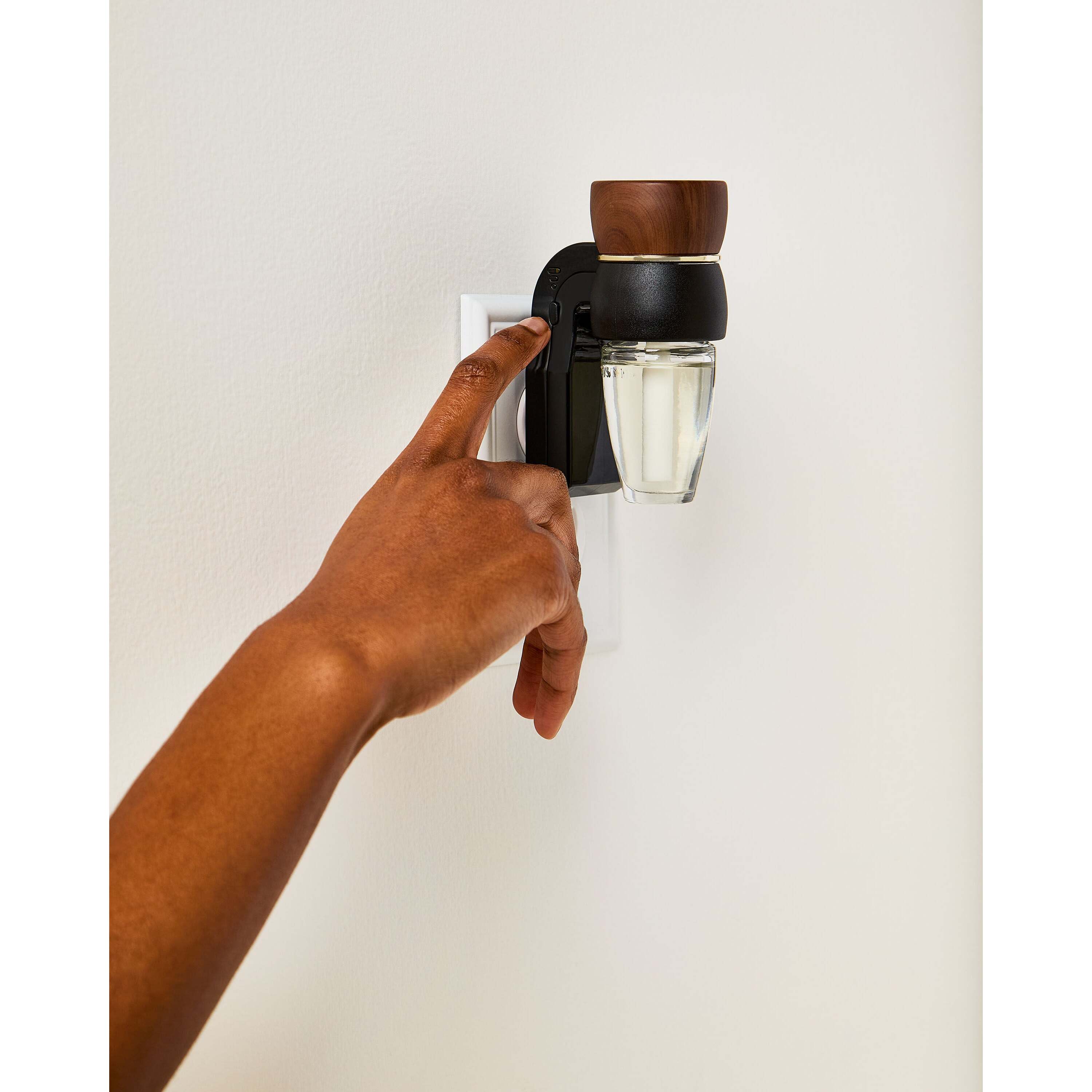 Black Hourglass Scent Control Wallflowers Fragrance Plug - Image 5