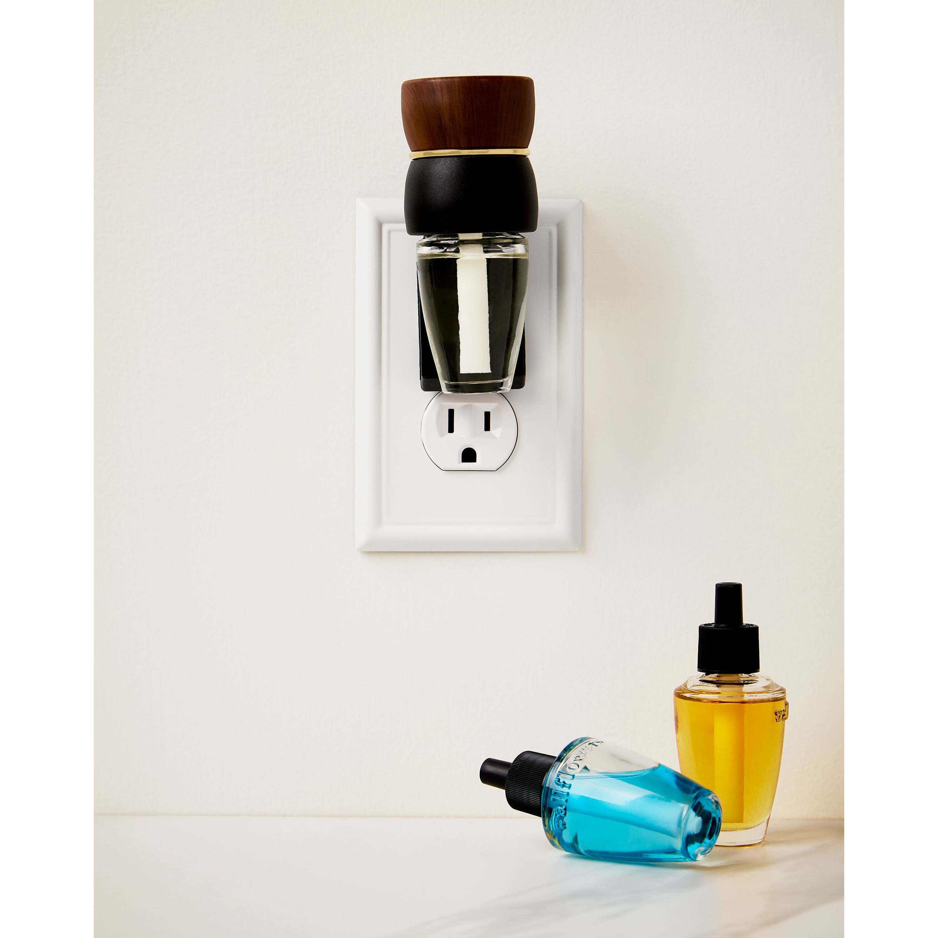Black Hourglass Scent Control Wallflowers Fragrance Plug - Image 6