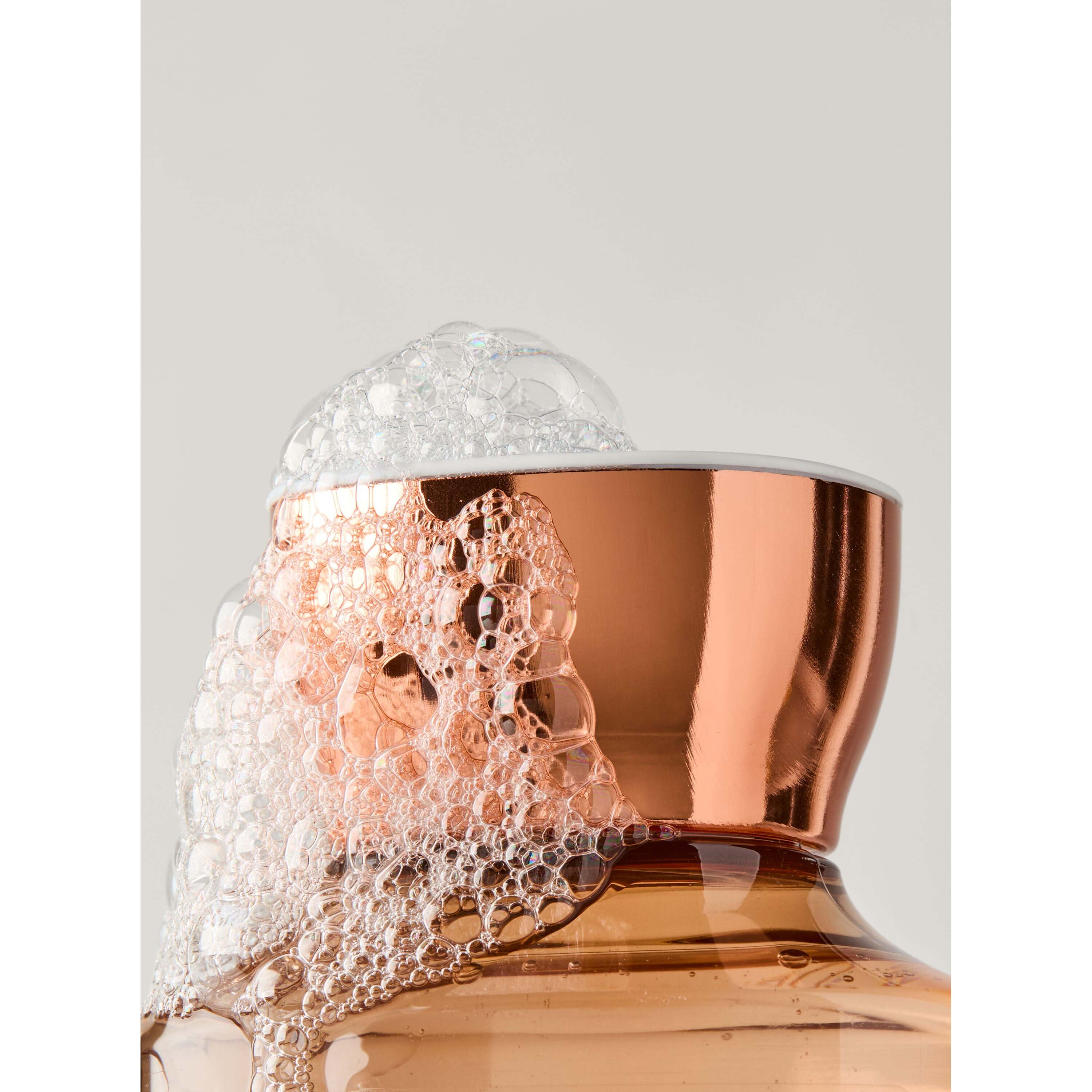 Warm Vanilla Sugar Body Wash - Image 5