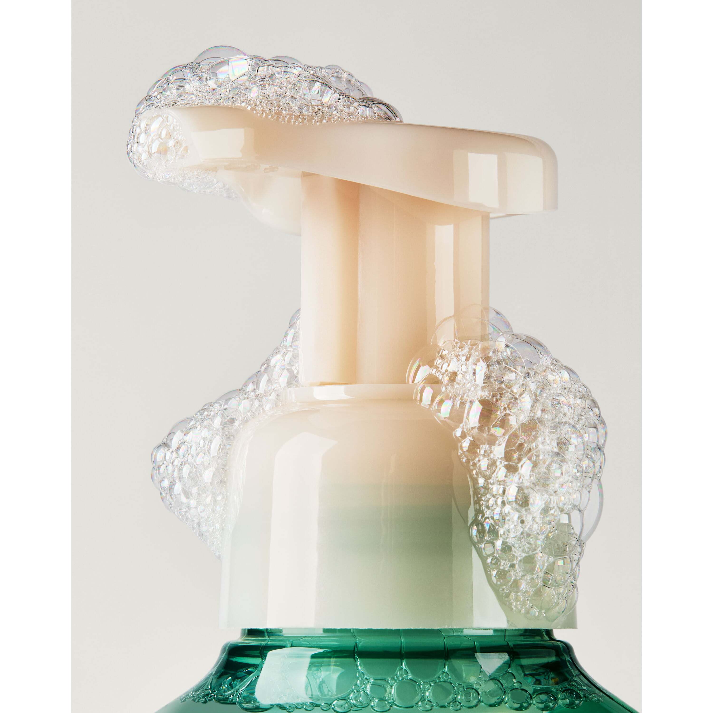 Sea Salt & Beechwood Gentle & Clean Foaming Hand Soap - Image 5