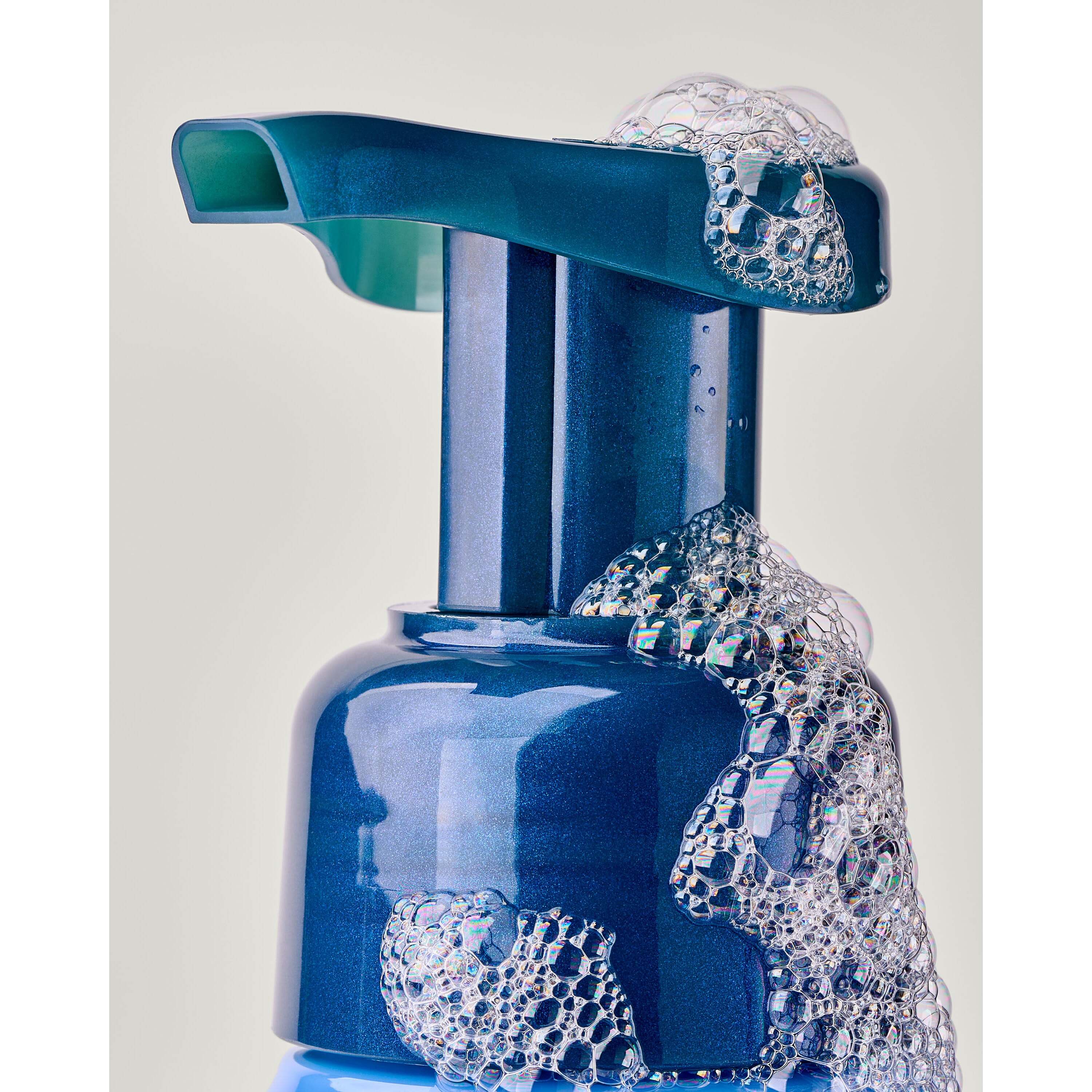 Shoreline Hydrangea Gentle & Clean Foaming Hand Soap - Image 5