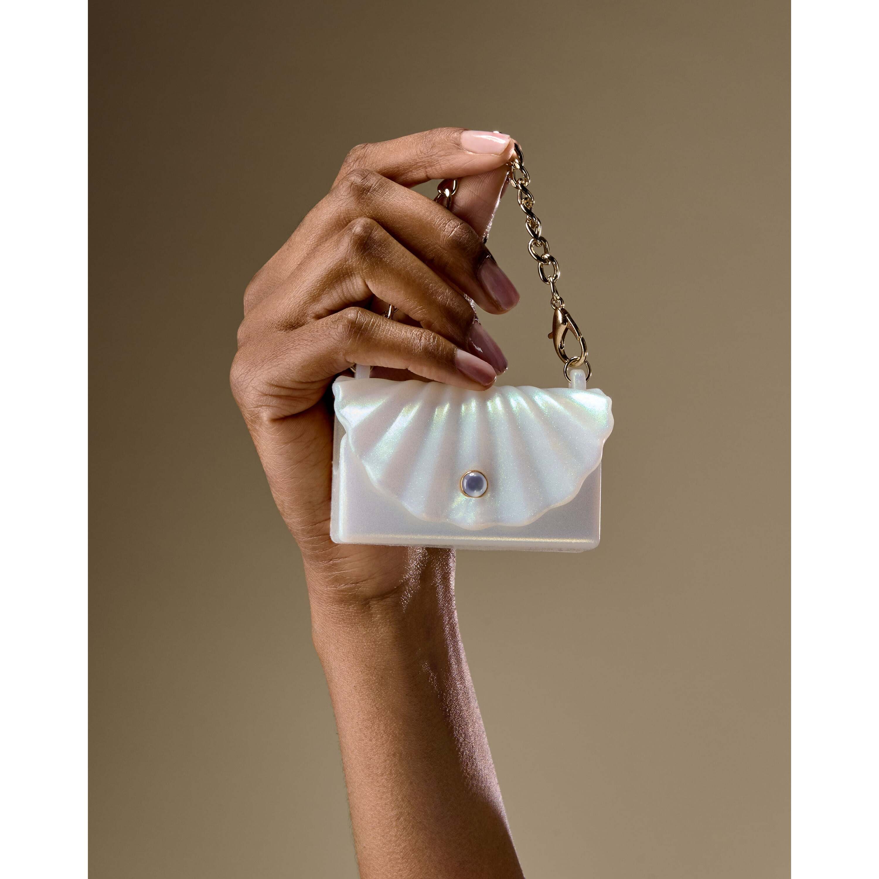 Shell Snapcase Pocketbac Holder - Image 3