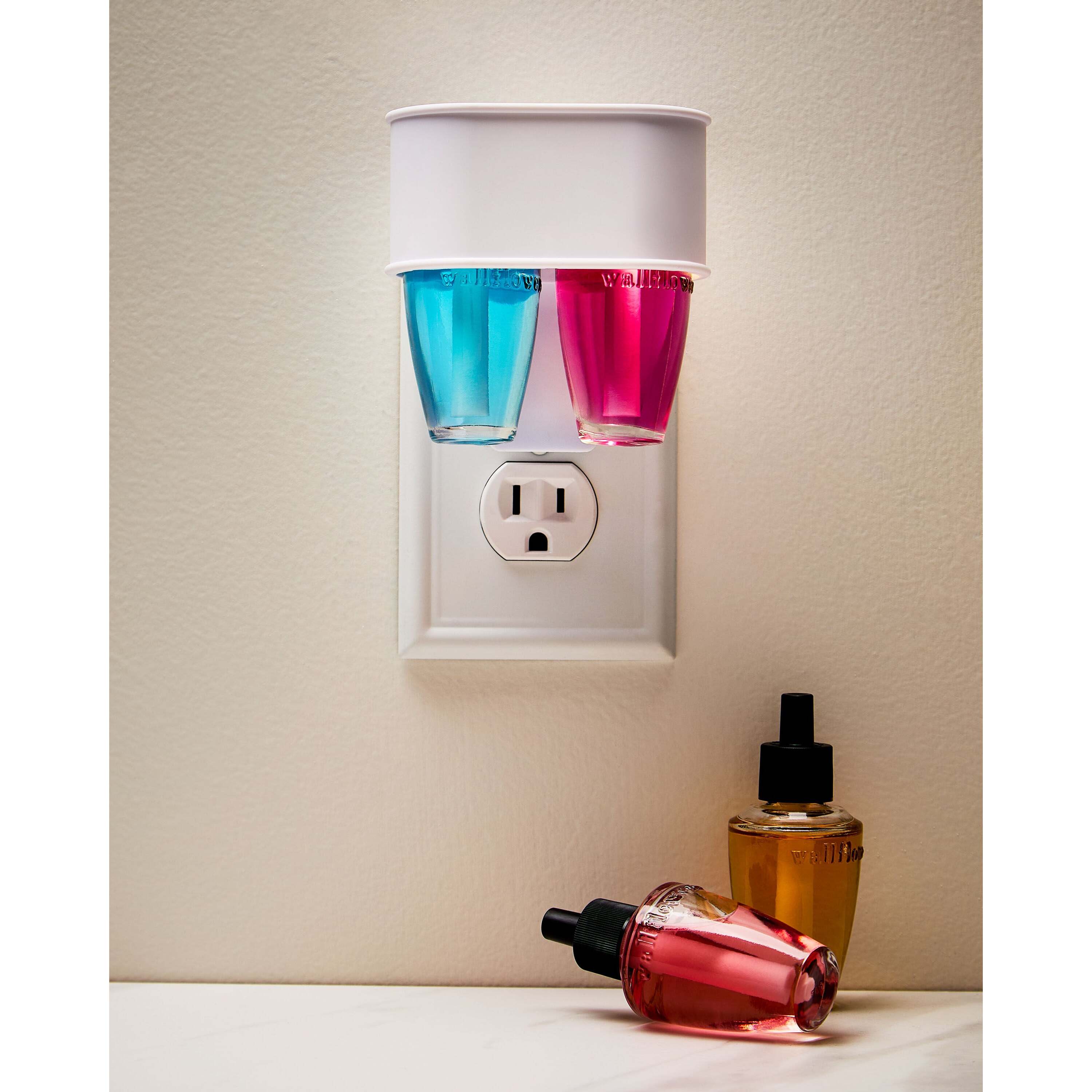White Scent Switching Wallflowers Duo Plug - Image 4