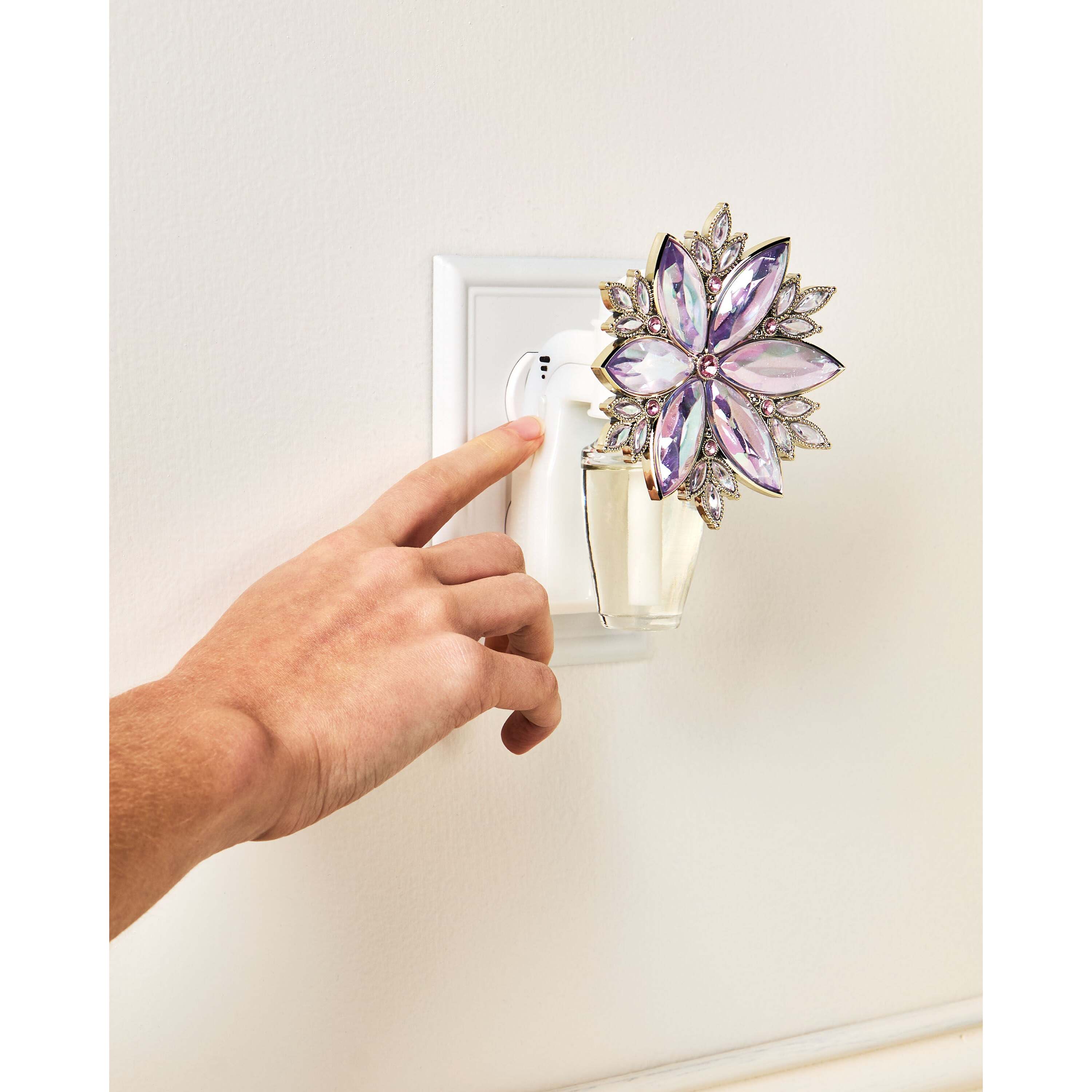 Crystal Burst Scent Control Nightlight Wallflowers Fragrance Plug - Image 6