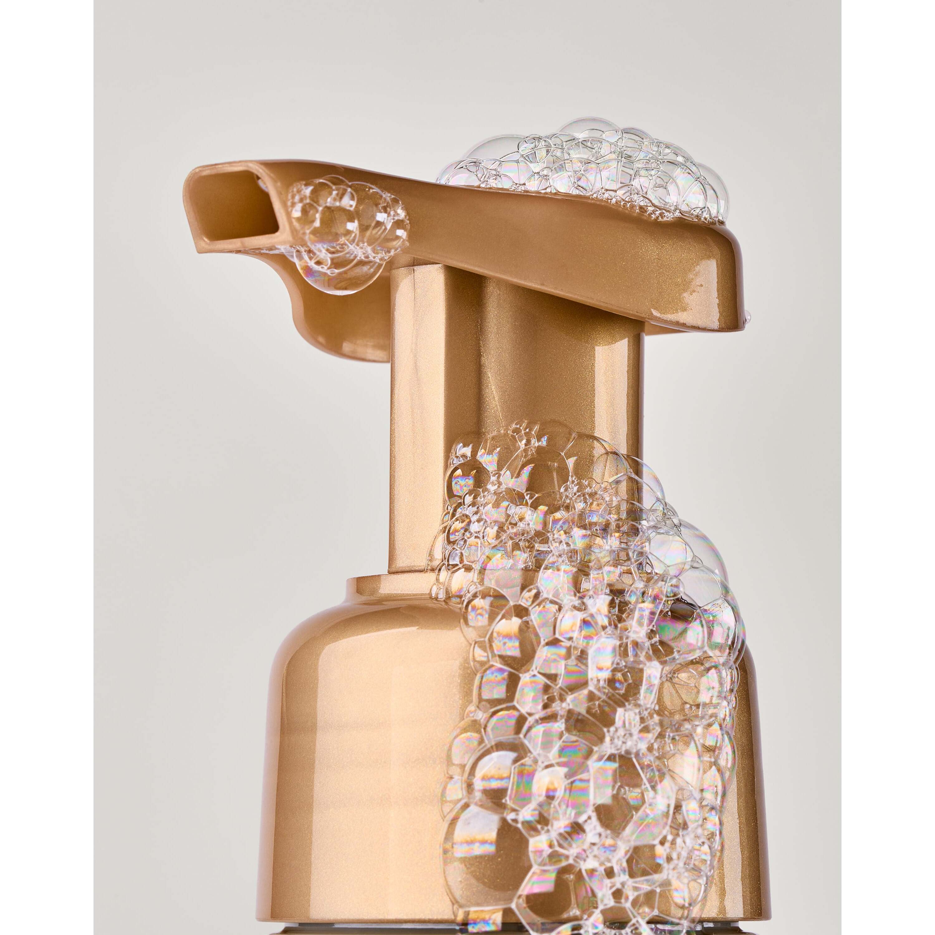 White Iris & Cedarwood Gentle & Clean Foaming Hand Soap - Image 5