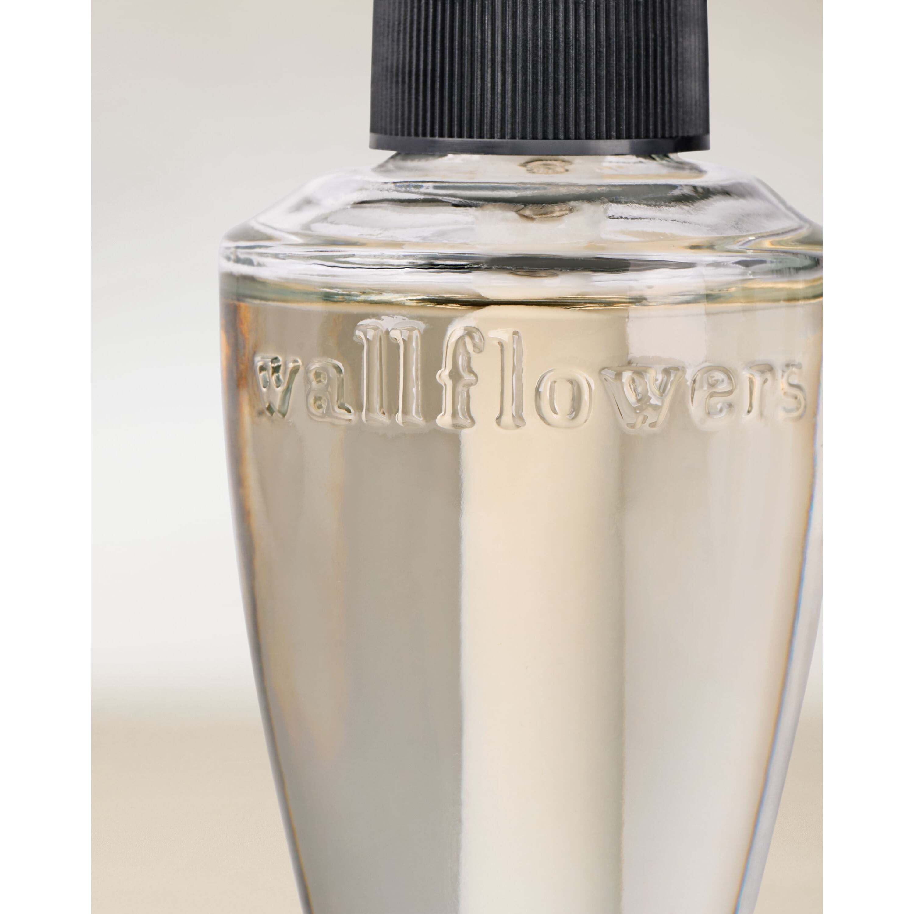 Vanilla Embers Wallflowers Fragrance Refill - Image 2
