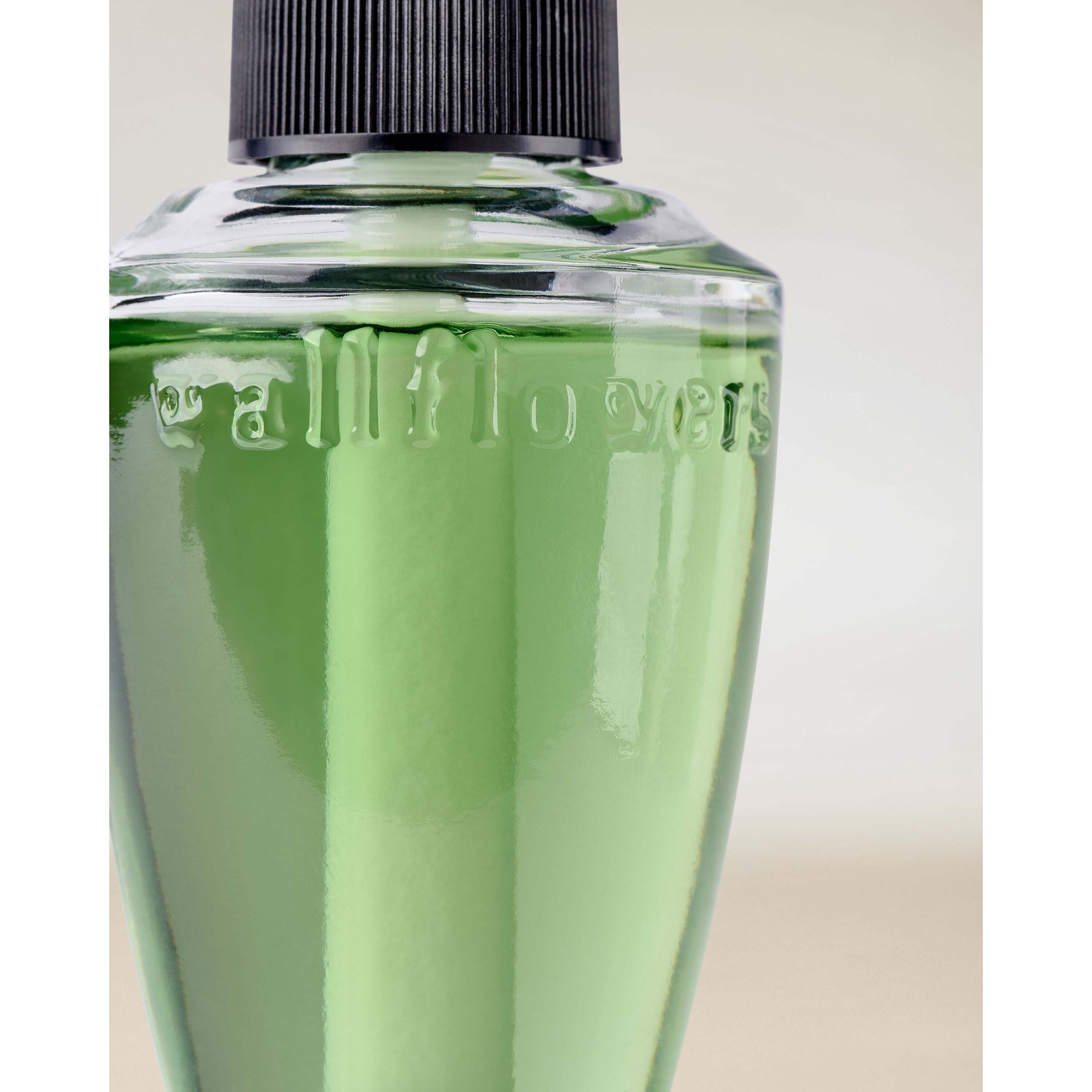 Spring Apple Wallflowers Fragrance Refill - Image 2